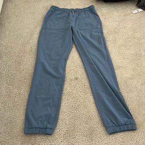 Athleta joggers girl